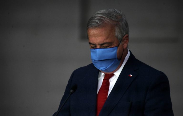 Jaime Mañalich tras su salida del Minsal: “Esta nueva etapa de la lucha contra el coronavirus requiere de un nuevo liderazgo”